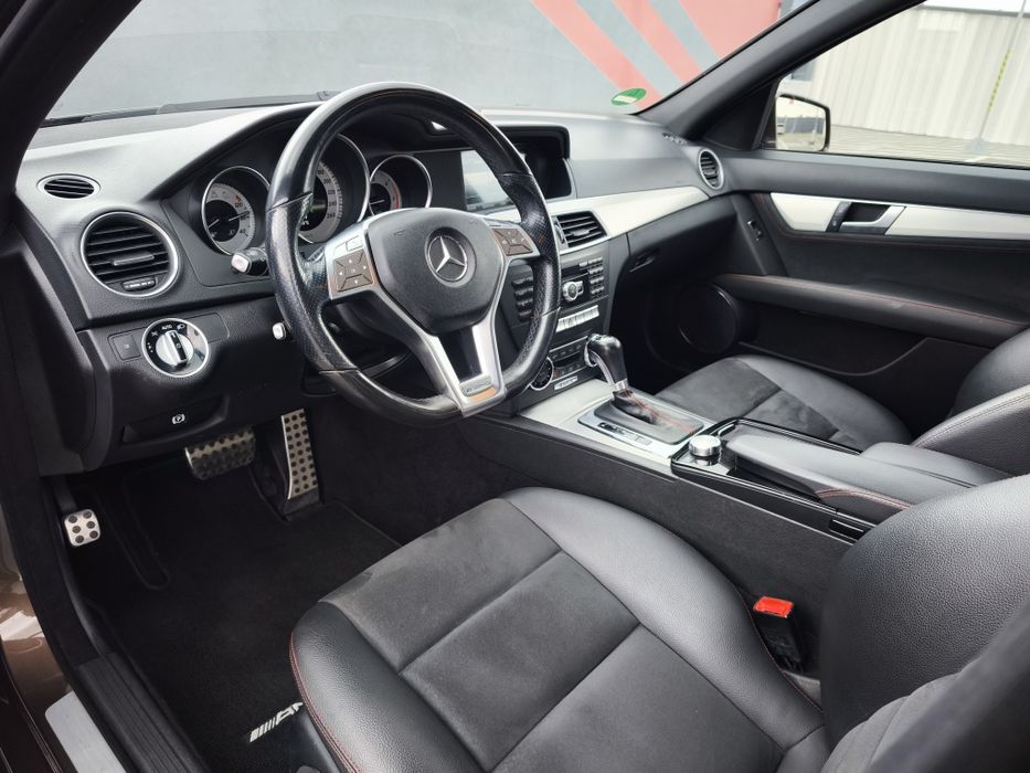 * Mercedes-Benz w204 Facelift * AMG Line * 4MATIC * WEBASTO