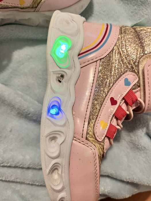 Есенно-зимни боти със светеща подметка