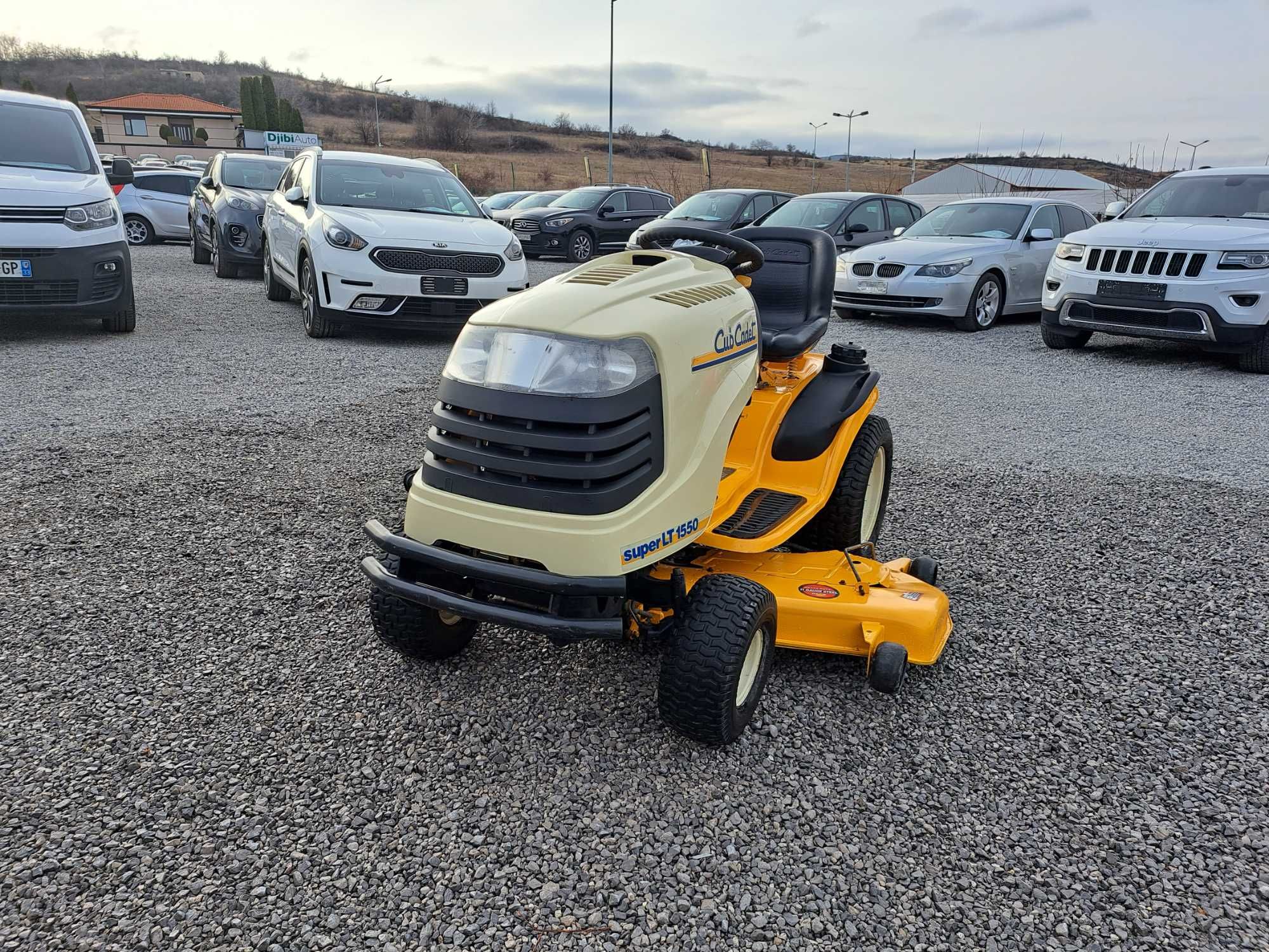 Cub Cadet тракторна косачка 25 конски сили и 54 инча