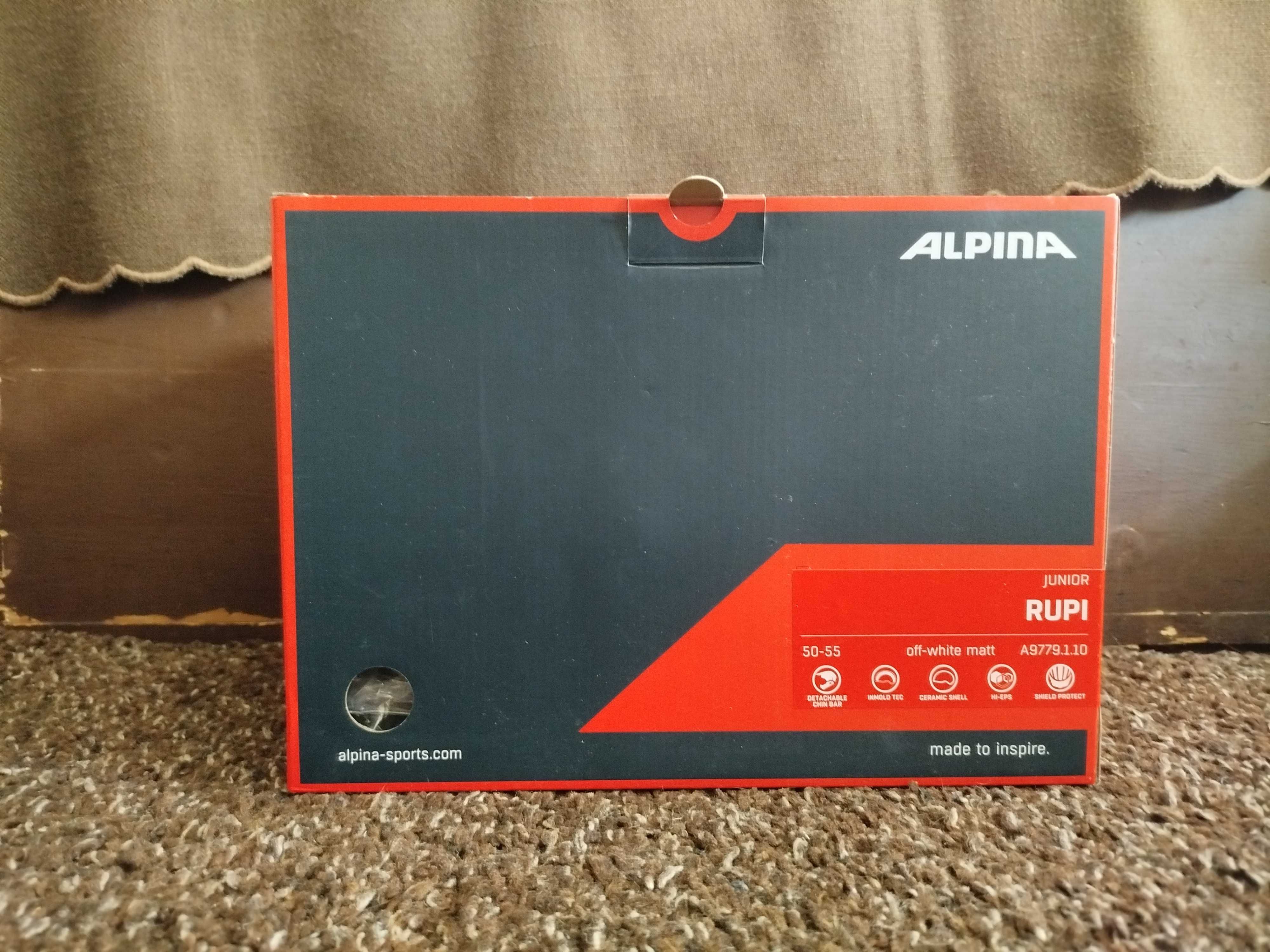 Децка каска Alpina за велосипед за цяло лице.
