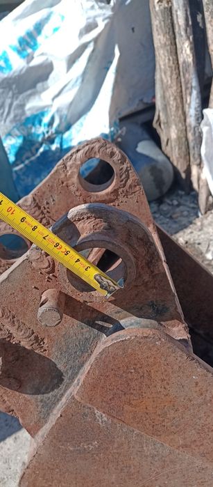 Cupa buldoexcavator JCB