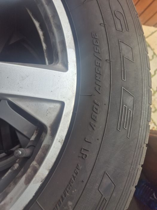 Jante Audi Q5 235/65/17 Good Year M+S