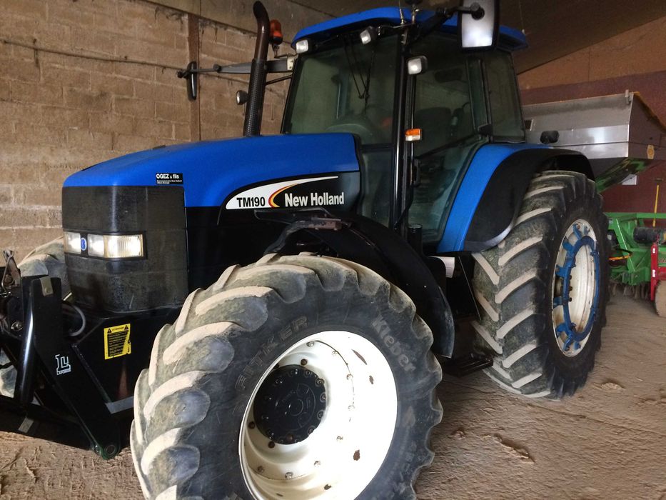 Tractor New Holland TM 190dt, an 2005, AC, 4x4, stare perfecta. IMPORT