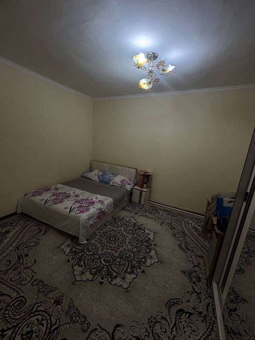 Уй сотилади 2.7 сотих, магазини блан бирга