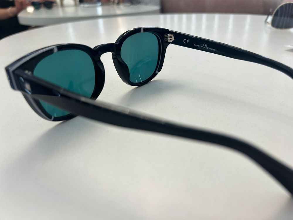 Ochelari de soare Carolina Herrera barbati