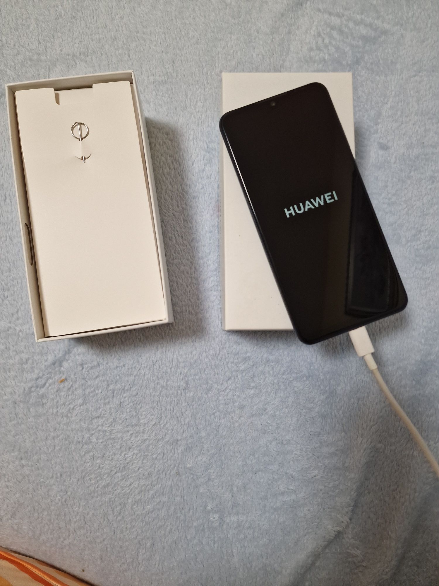 Телефон Huawei p30 lite
