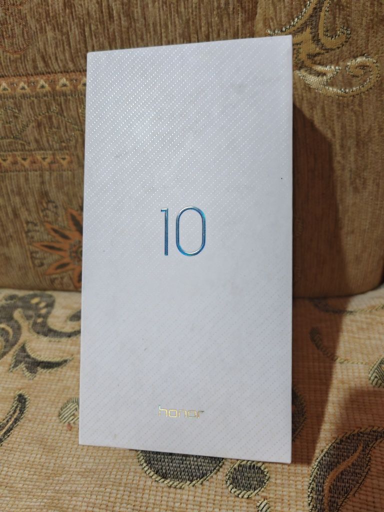 Продаю сотовый телефон HONOR-10 оригинал