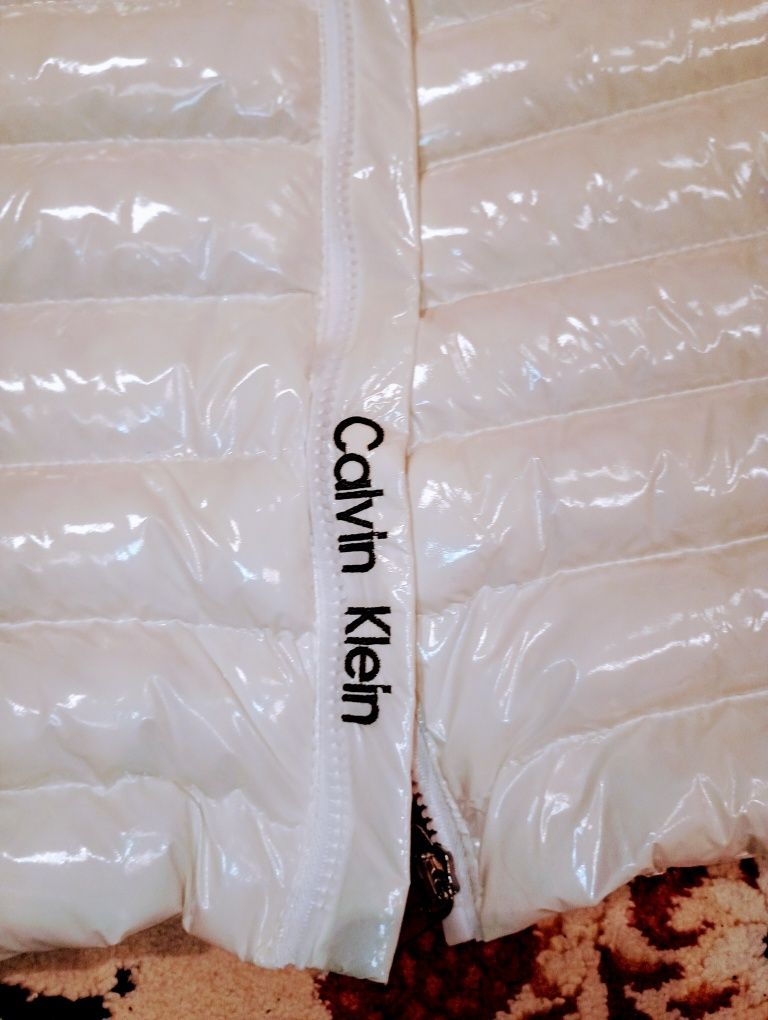 Vesta unisex Calvin klein!!