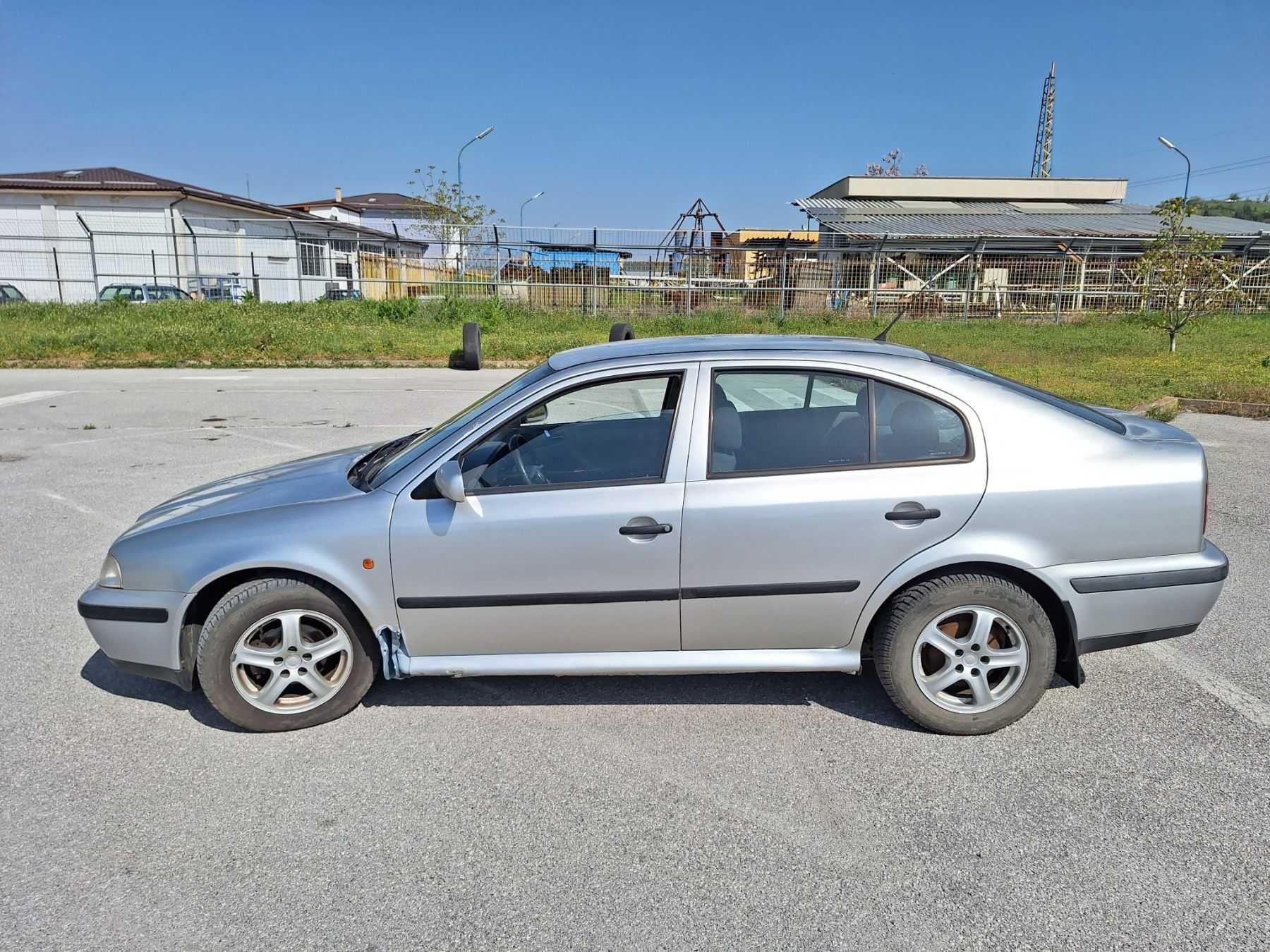 Skoda Octavia I Tour 1.6 (101 Hp)