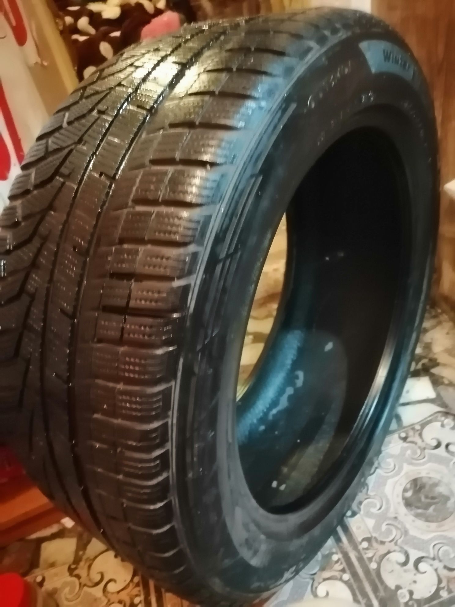 Cauciuc nou iarna 275 /45 R19 dot 2XP9FXH pret 250ron negociabil