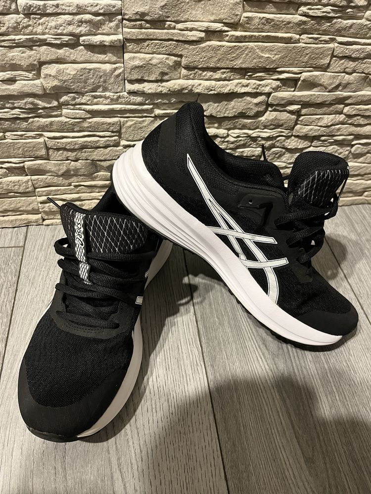 Adidași Asics, model Patriot 12, culoare Black/White