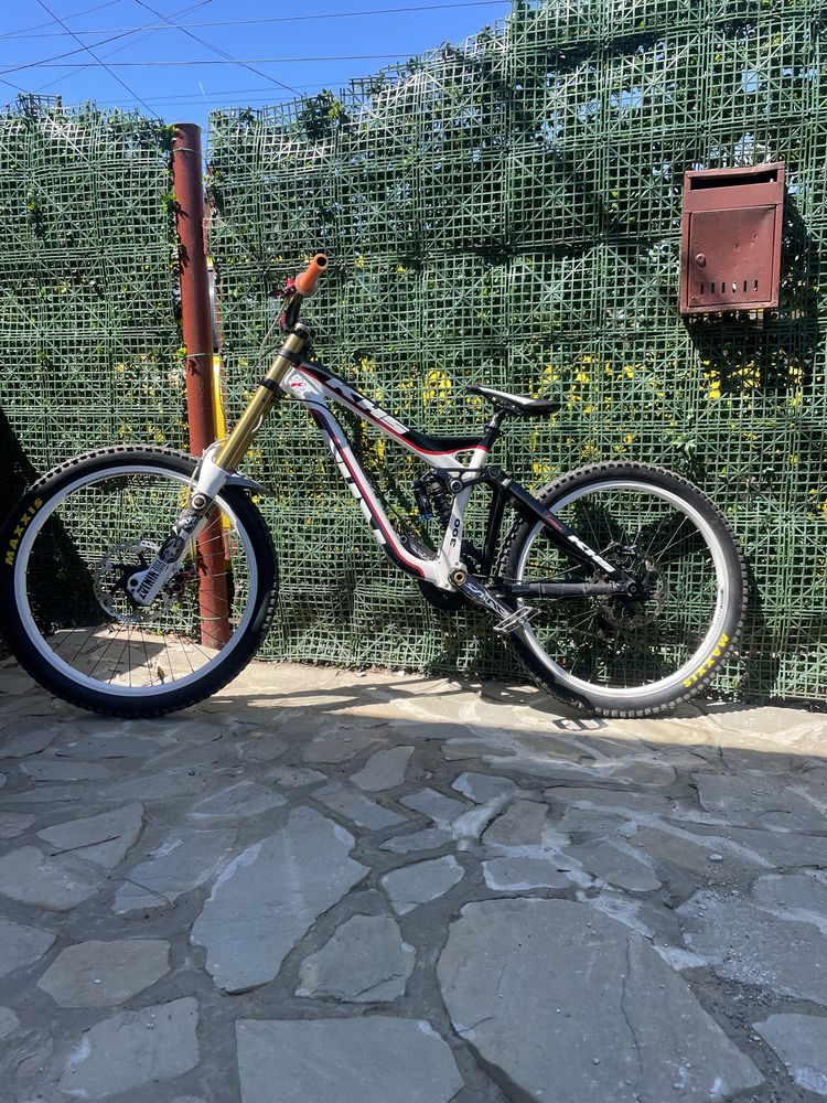 Downhill KHS DH 300