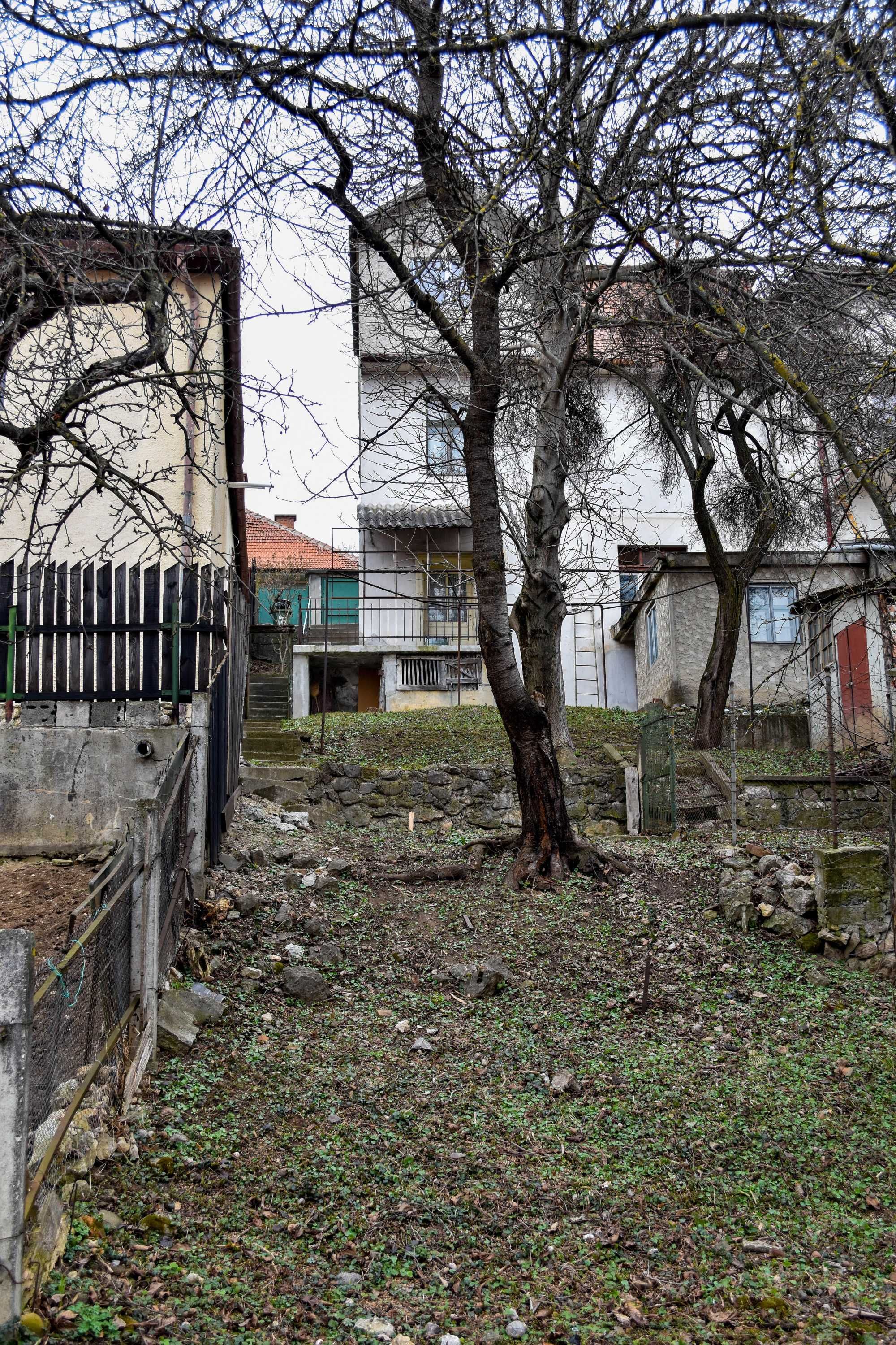 De vanzare Casa Individuala + Teren