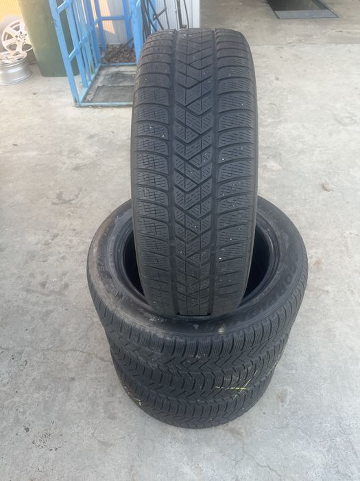 Зимни гуми 235/55/19 Pirelli