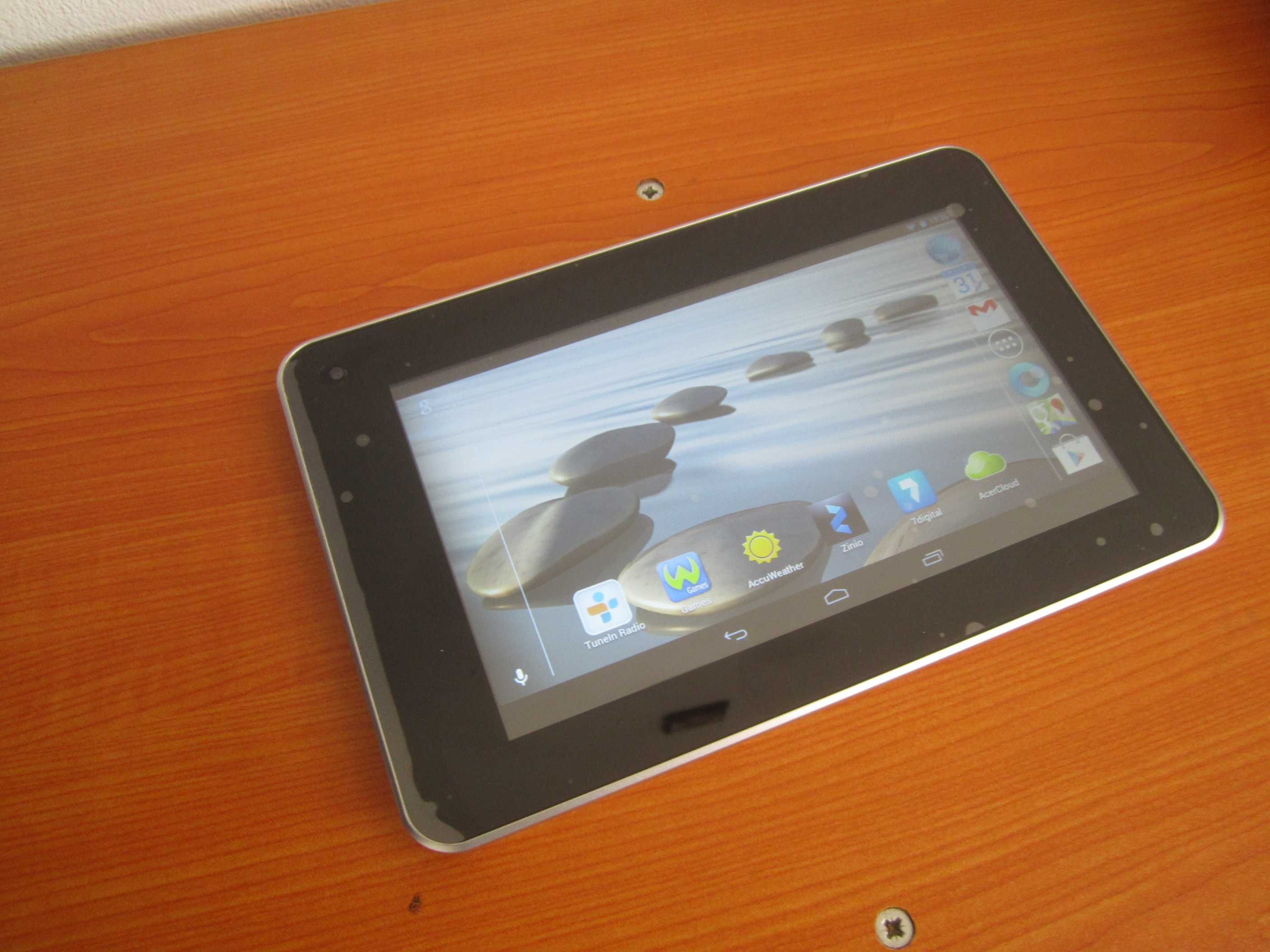 Таблет Acer Iconia B1-710 8GB, бял
