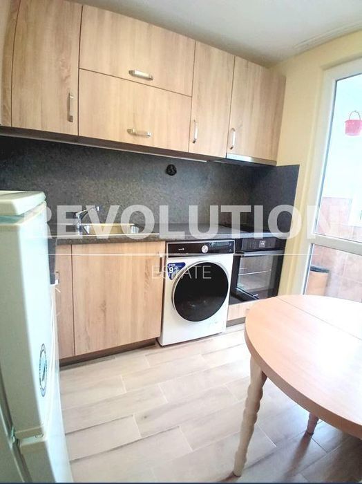 Дава се под наем Двустаен апартамент в Варна, Левски - 60 кв.м за 500 € - Снимка #2