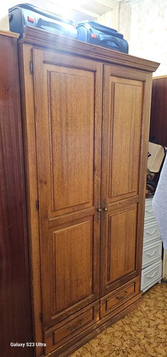 Продавам пълен комплект за спалня.