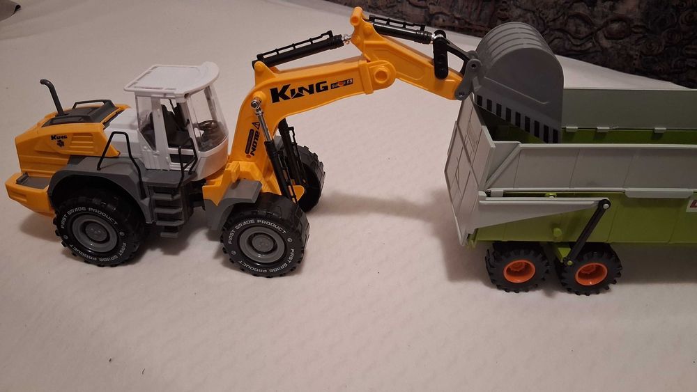 Excavator de jucarie
