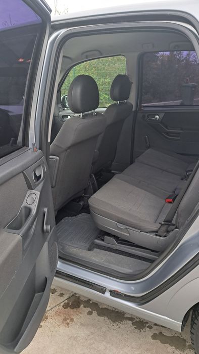 Vând Opel Meriva