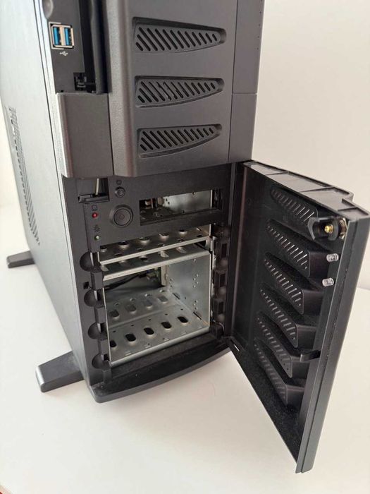 Server Intel S2600CW, 2 x Xeon E5-2680v3 12 core 2.5 Ghz, 96 GB RAM