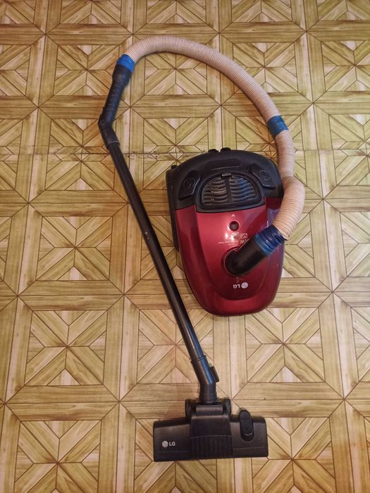 Продам пылесос              .