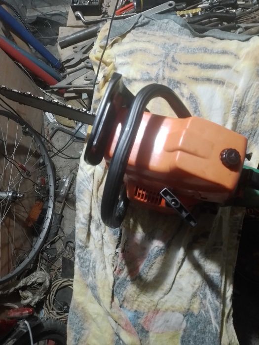 Vând  drujba in stare de funcționare  fac si schimb