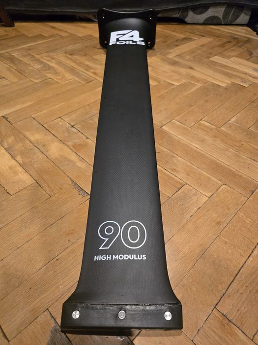 F4 foils мачти и крило