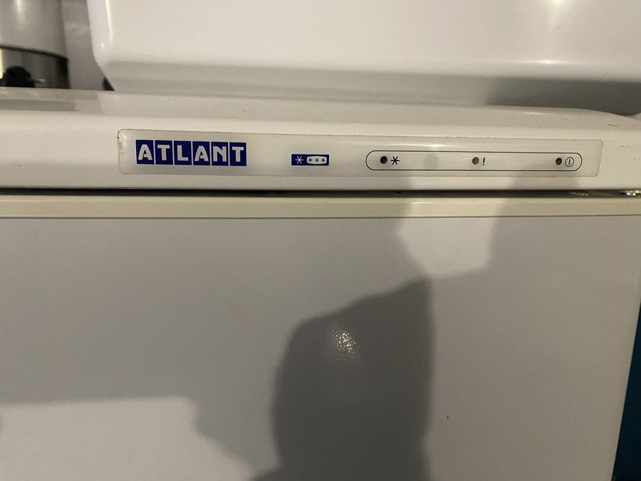 Продам морозильную камену Атлант