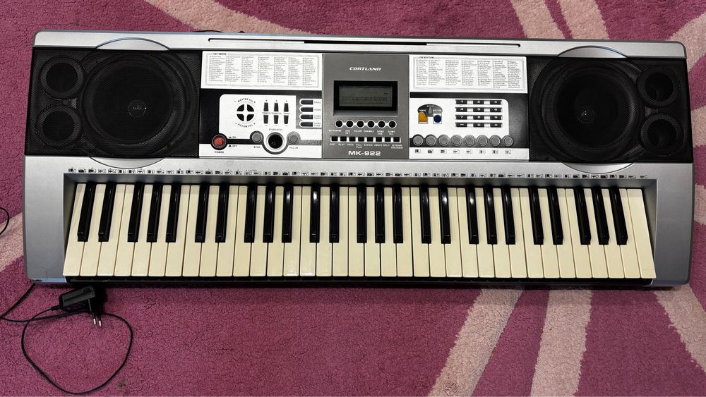 Продам синтезатор Cortland MK-922