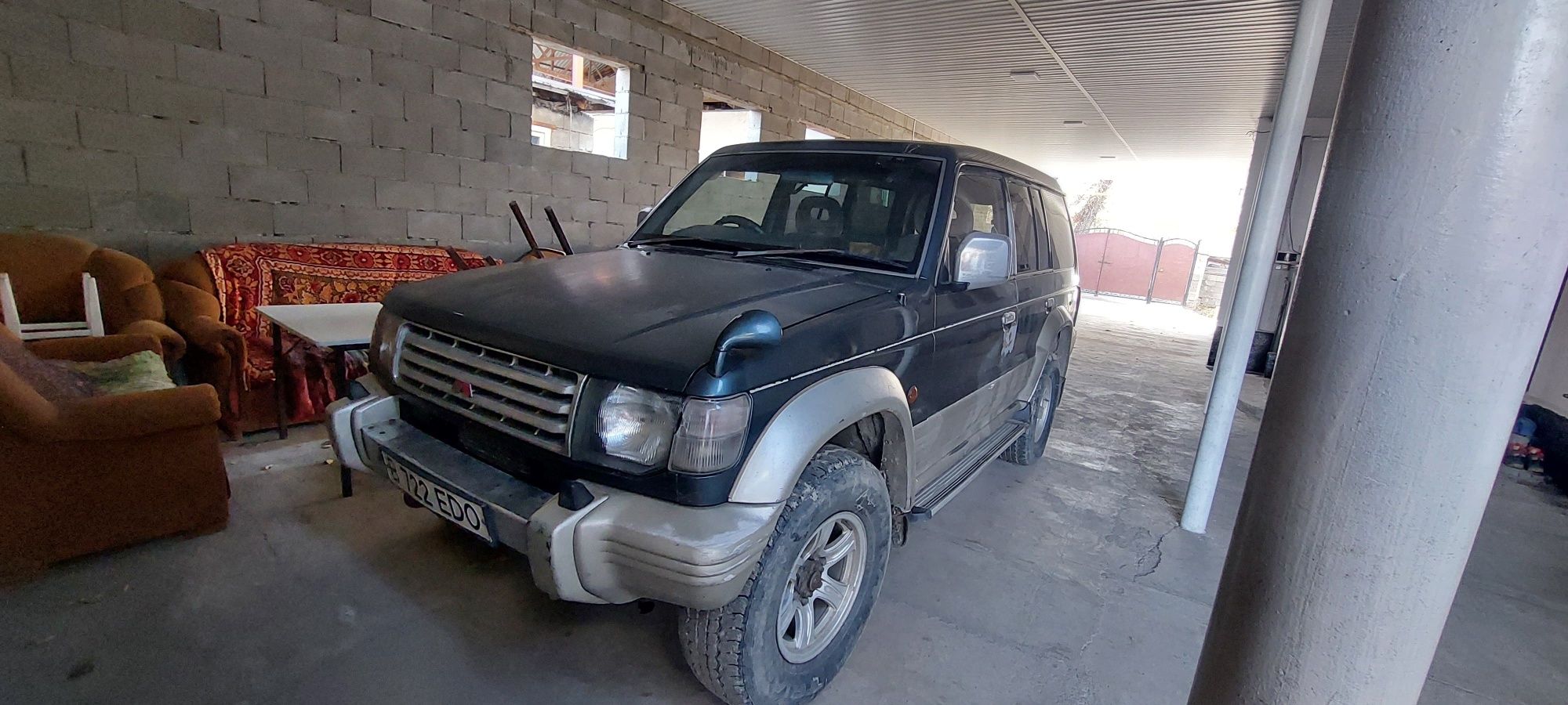 Mitsubshi pajero
