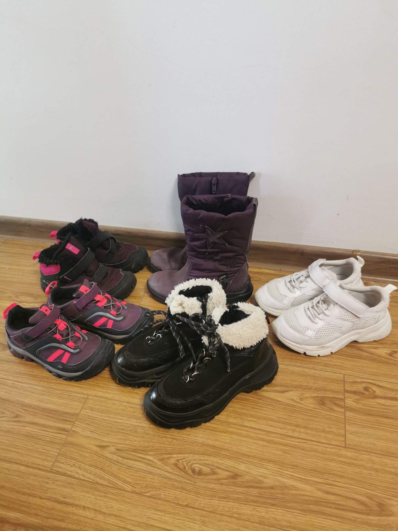Afidasi converse 28, 5 29 Set mar 29 Pantofi zara 29 sau clarks 29, 5