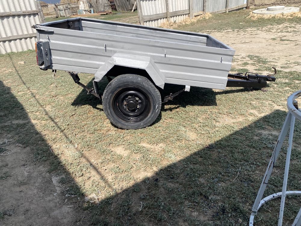 Прицеп сатылады документымен.