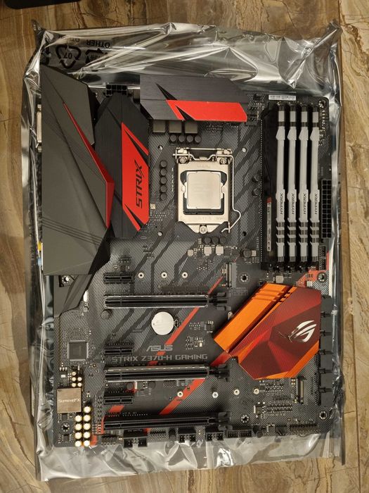 Kit ASUS ROG Strix Z370-H + I5-8600K + HyperX Fury RGB 32GB RAM