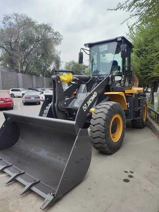 Фронтальный погрузчик XCMG 300KN