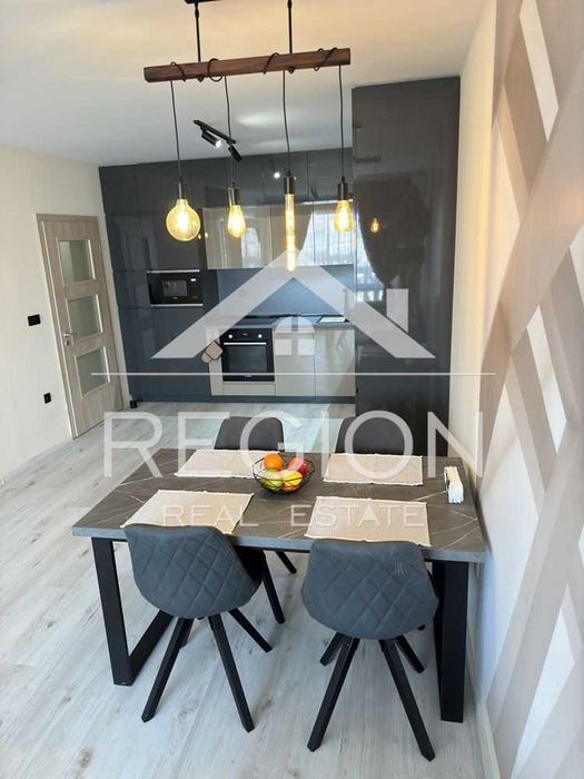 Дава се под наем Двустаен апартамент в Варна, Бриз - 120 кв.м за 700 € - Снимка #2