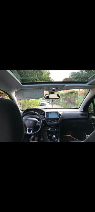 Peugeot 208.2016