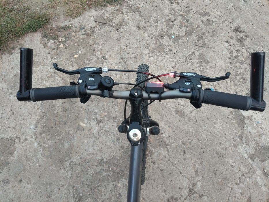 O bijuterie de bicicletă de vânzare