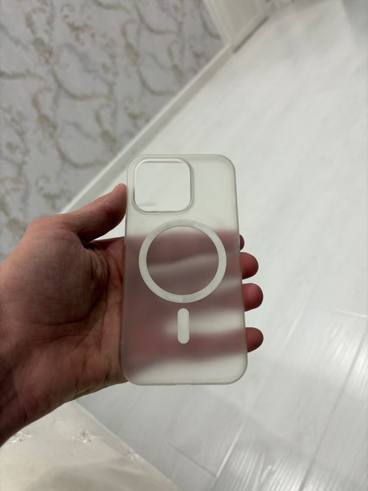 отдам чехлы на iphone 14 pro