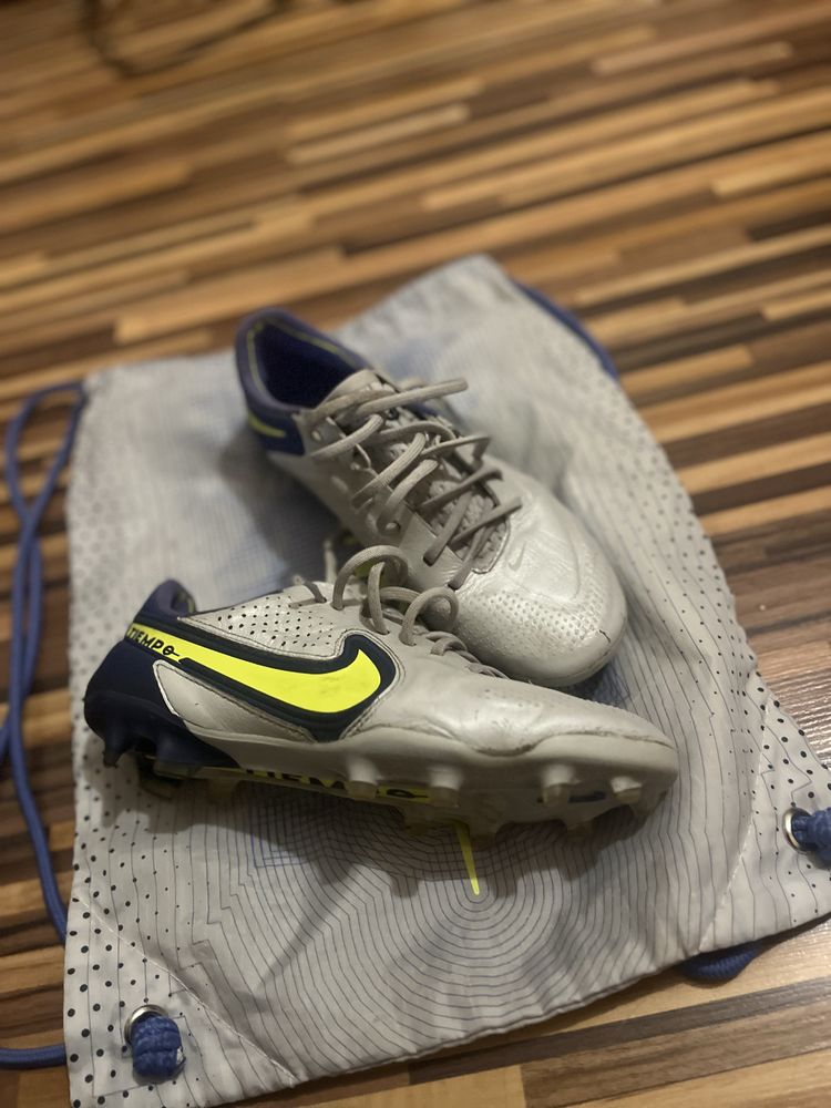 Бутонки Nike tiempo