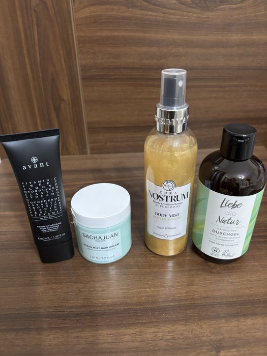 Лот декоративна козметика