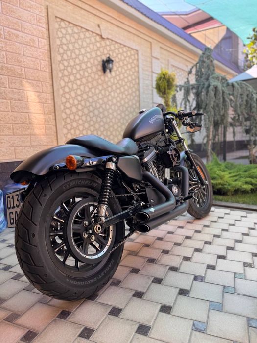 Harley-Davidson Sportster Iron 883
