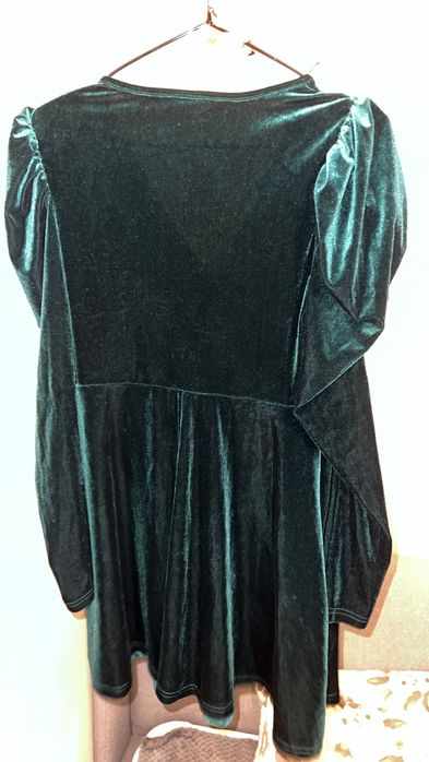 Дамска сатенена рокля дълъг ръкав