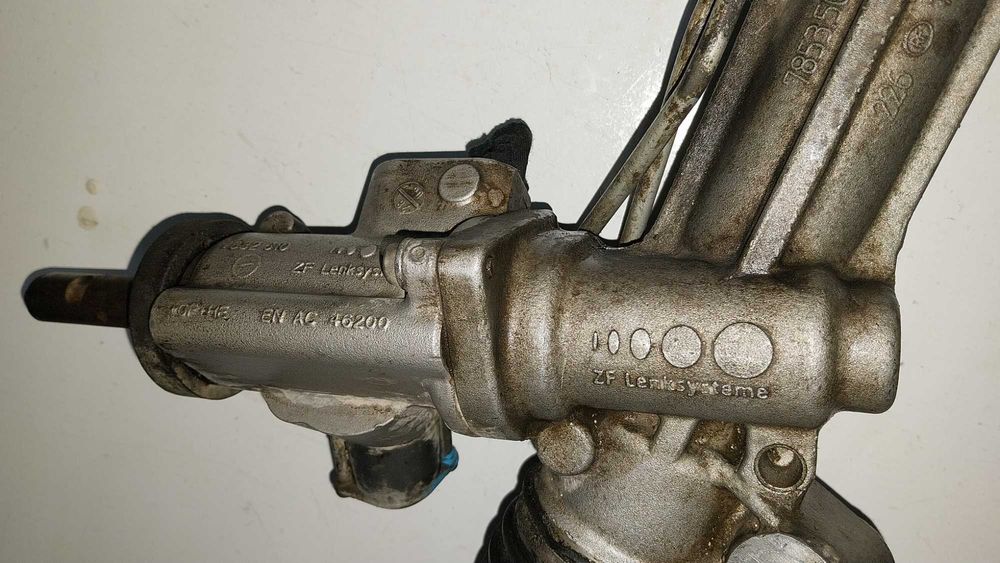 Кормилна рейка Лeнд Ровер Рейндж Ровер Спорт 1 - L320