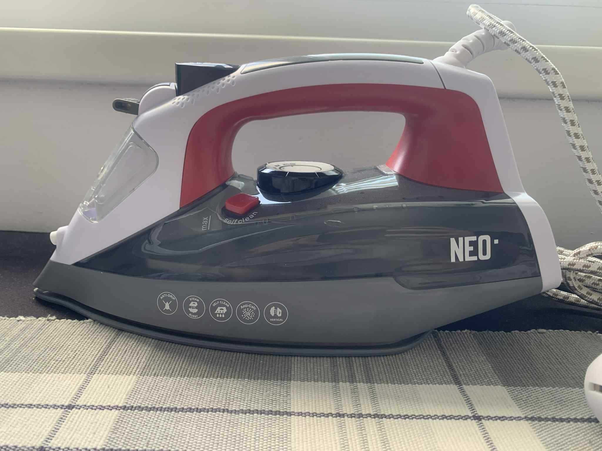 Ютия за гладене NEO - STEAM IRON (SI-2249)