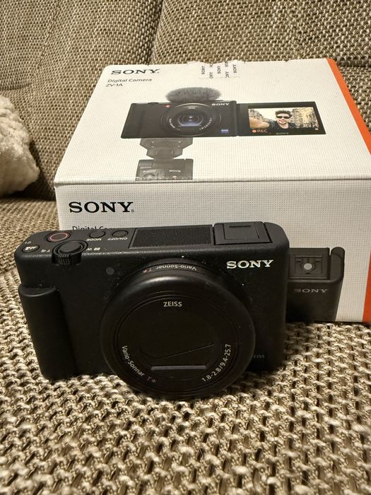 Sony ZV 1  - НОВ с гаранция 1 година