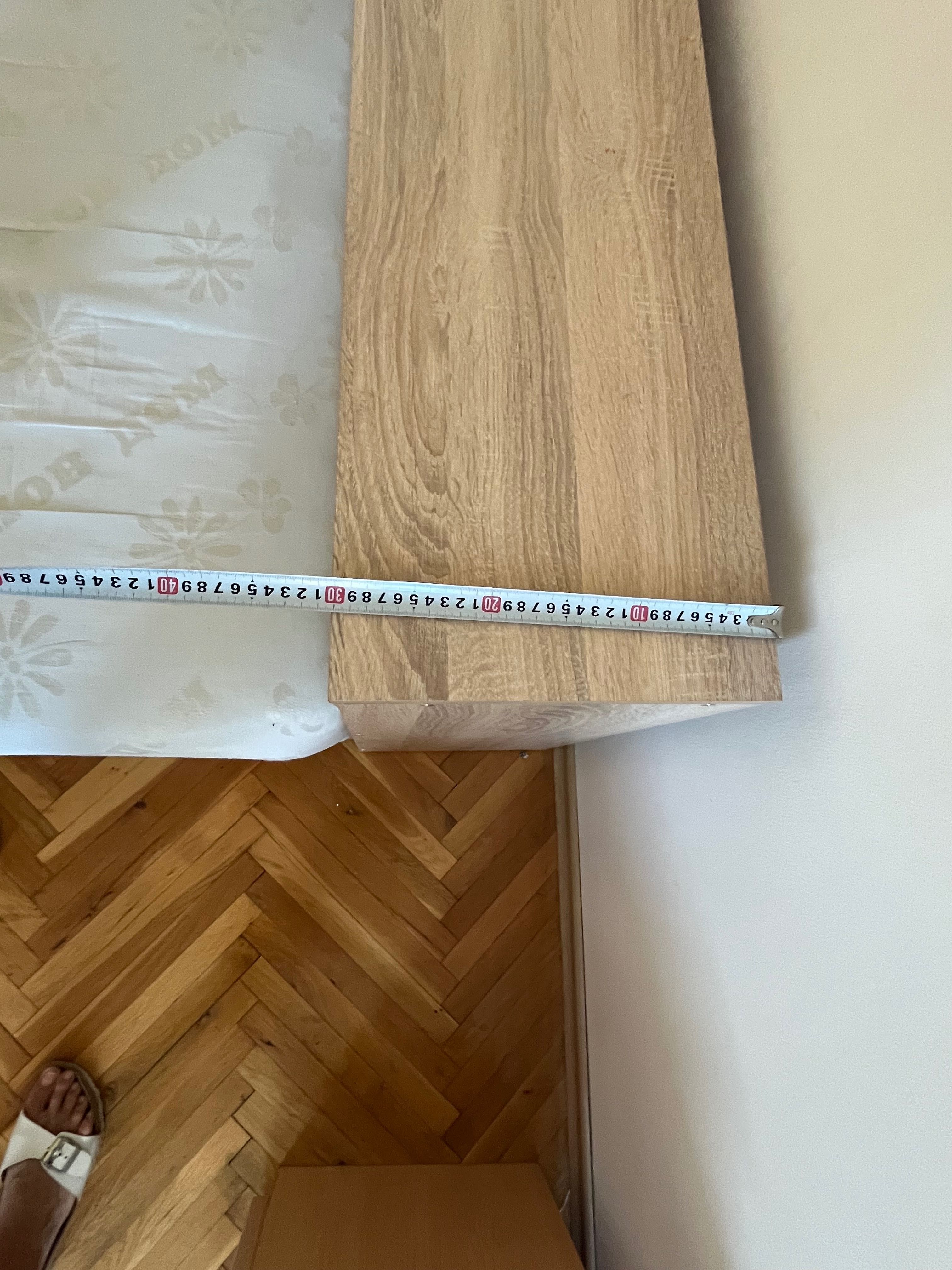 Приста с ракла и повдигащ механизъм