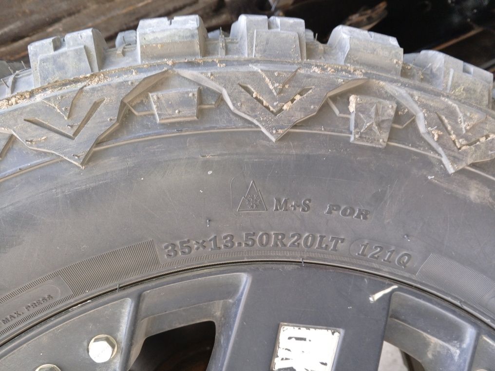 Off-road Гуми 35 13.5 20 Roadcruza 3200