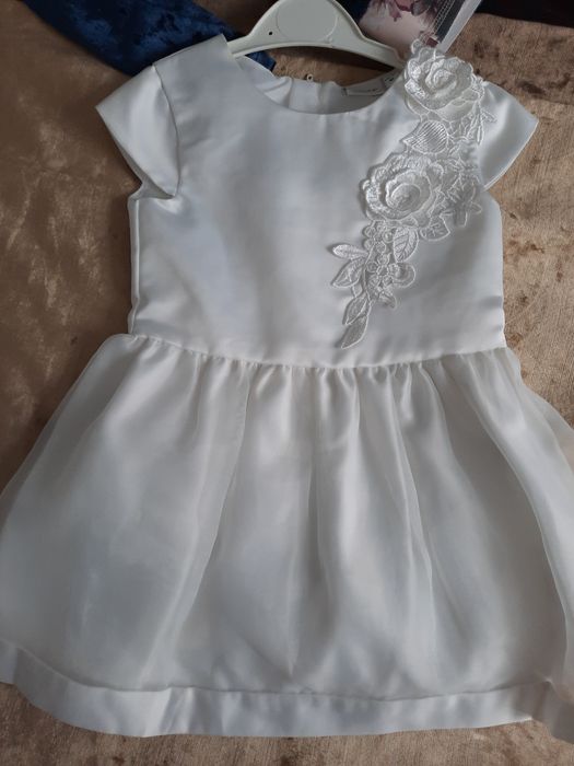 Vand rochita alba impecabila