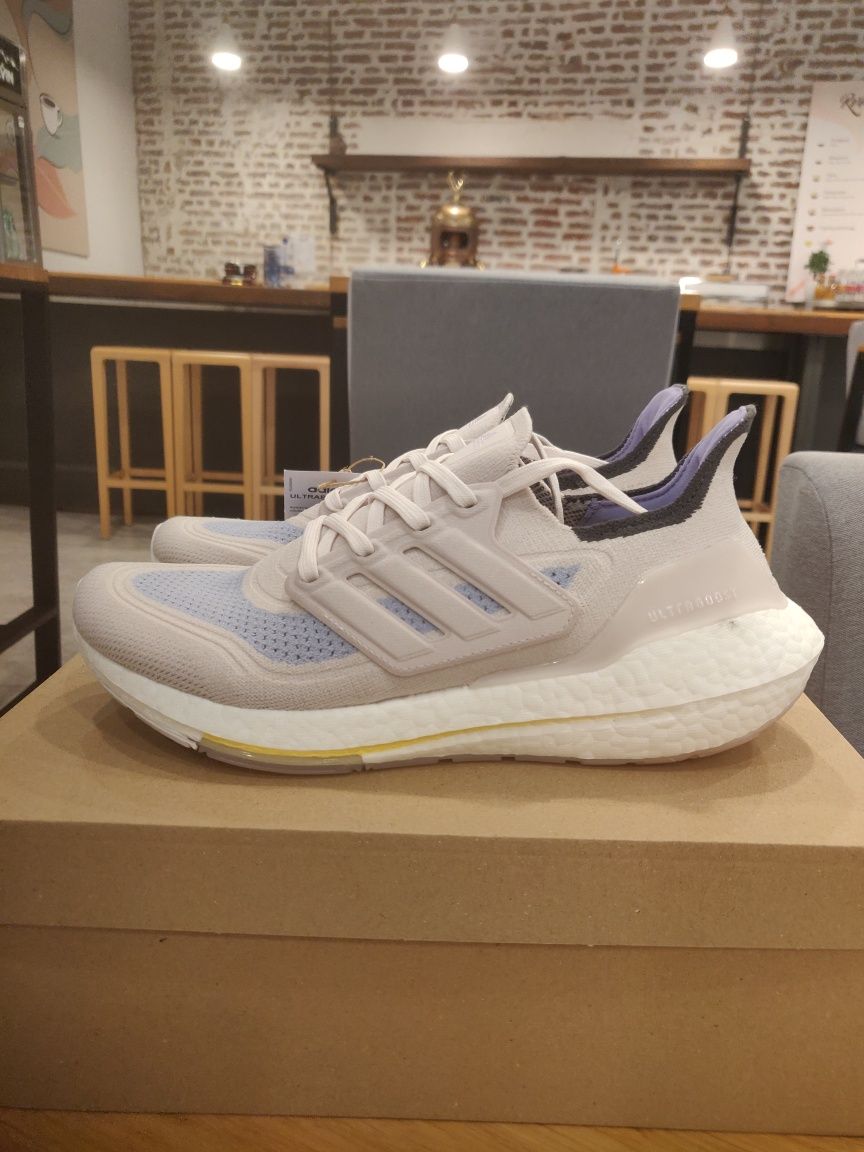 Adidas UltraBoost 21 номер 41 1/3 код 17A