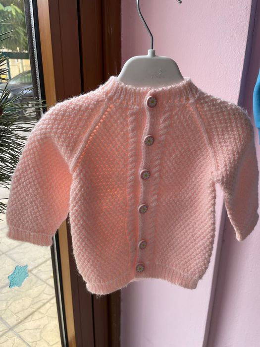 Плетени чорапки , жилетка и елек